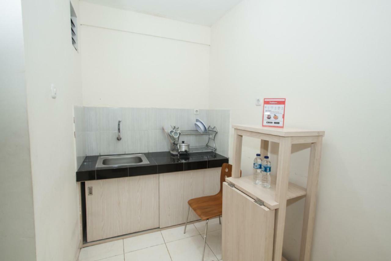 Reddoorz @ Mayjen Sungkono Surabaya Exterior foto